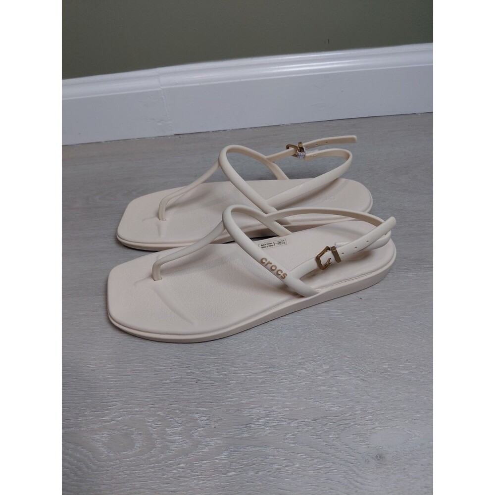 Crocs Miami Thong Sandals women’s size 8 Cream